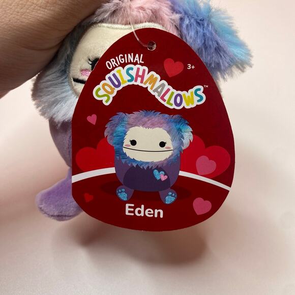 Valentines Squishmallow Eden the Bigfoot Clip 3.5” - Picture 5 of 9